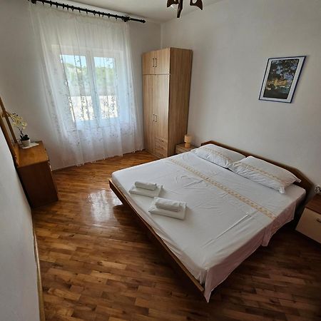 Apartments Rusin Linardići Eksteriør bilde