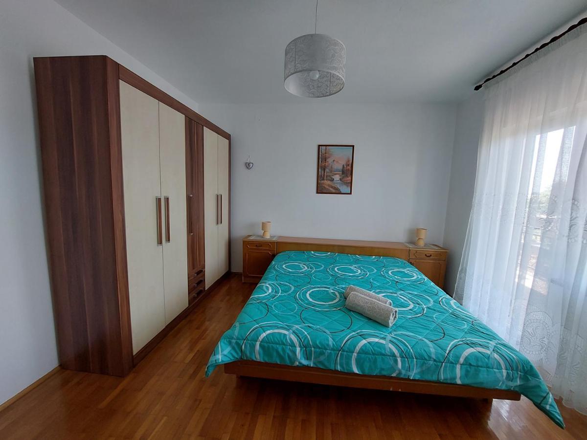 Apartments Rusin Linardići Eksteriør bilde